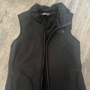 The North face vest